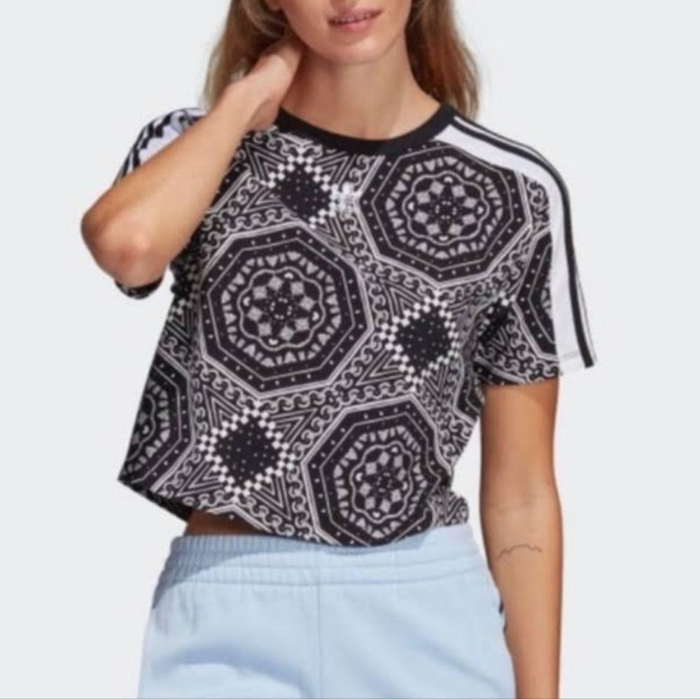 Adidas crop graphic print tee